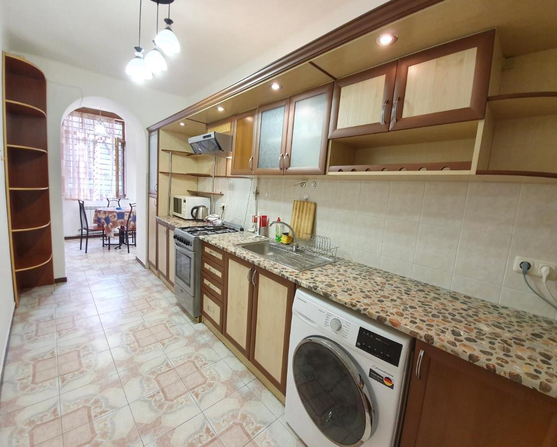 Cozy Apartment Near Opera House 耶烈万 外观 照片
