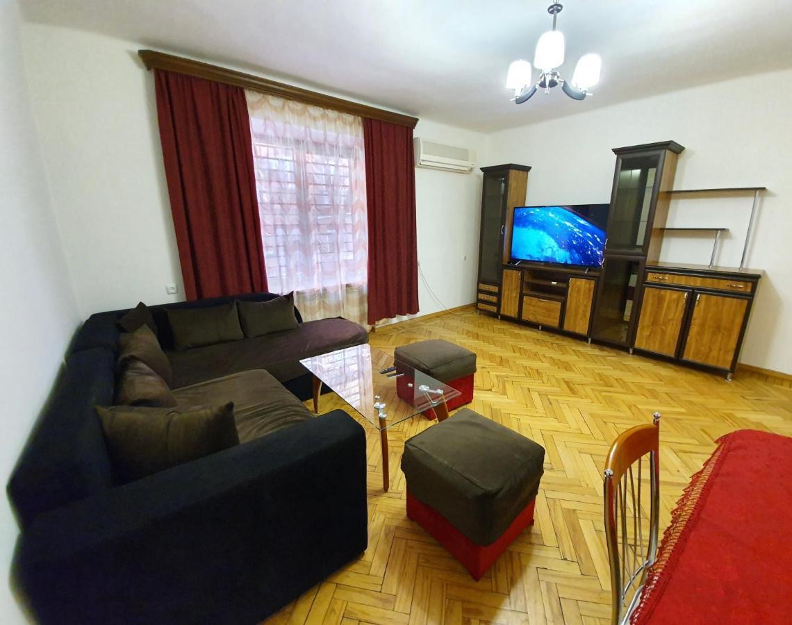 Cozy Apartment Near Opera House 耶烈万 外观 照片