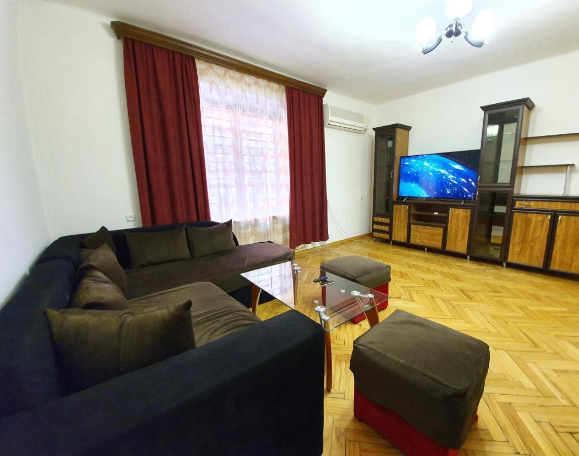 Cozy Apartment Near Opera House 耶烈万 外观 照片